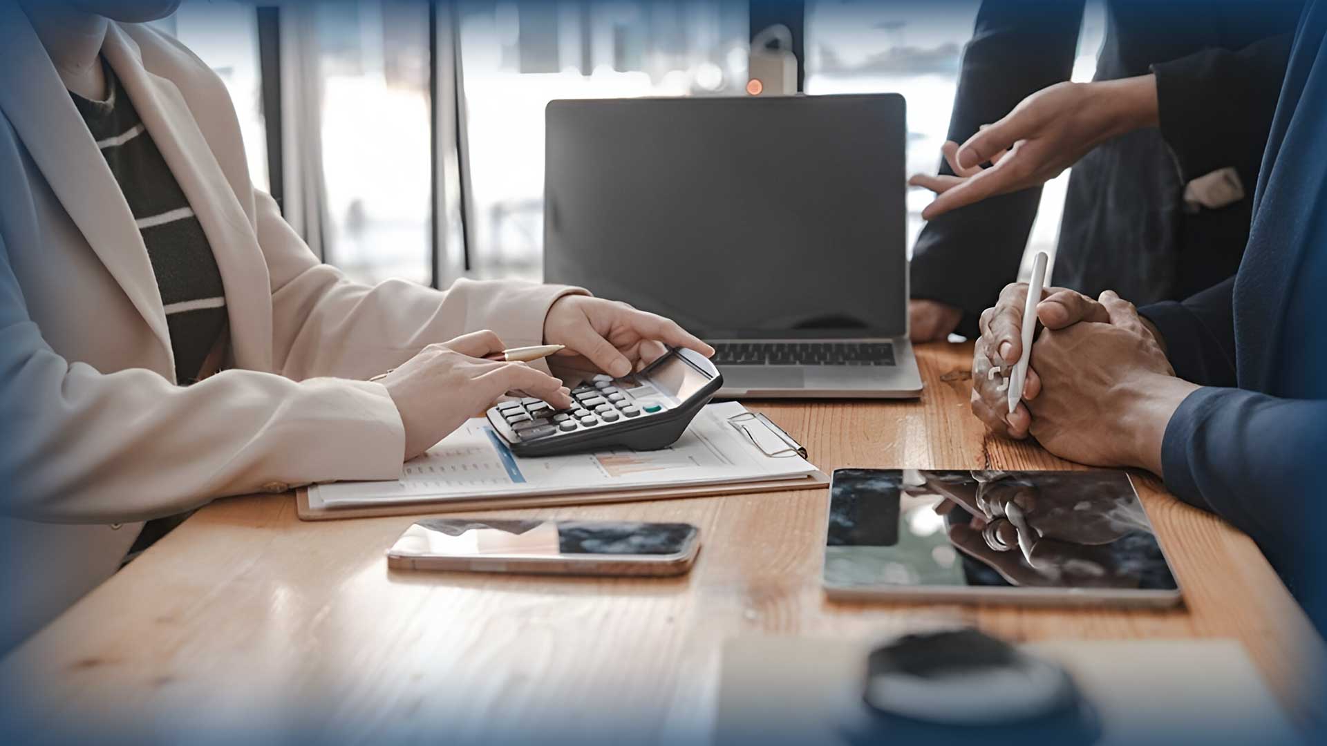 مكتب محاسبون ومراجعون قانونيون 1